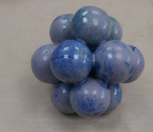 13 Kugeln = Kusszahl